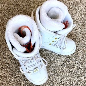 ThirtyTwo Women’s Exit White Snowboarding Boots
